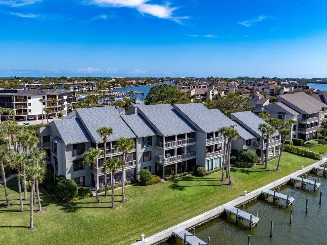 West Condos 1001 Bay Rd