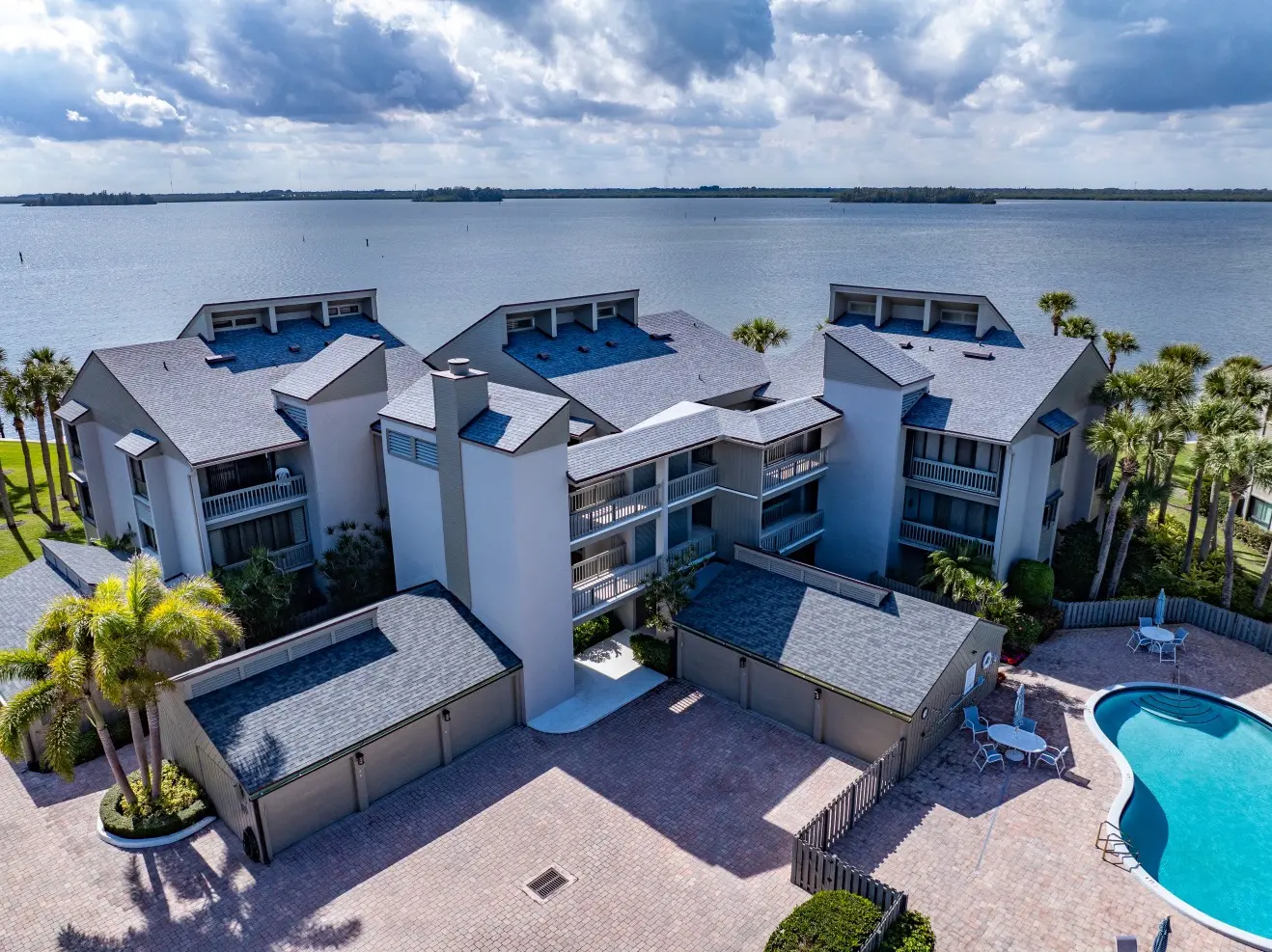 West Condos 1001 Bay Rd